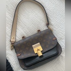 Louis Vuitton Crossbody Bag